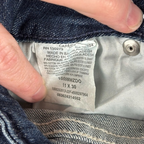 EUC Wrangler Women's Light Blue Distressed Bootcut Jeans Sz 11/30” inseam - Picture 4 of 10